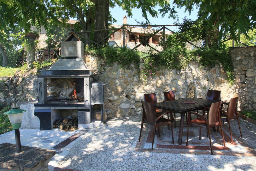 Agriturismo Podere Luchiano Amelia Exterior foto