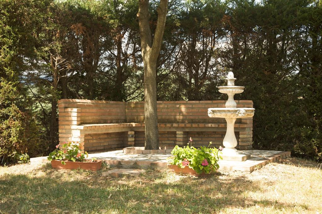 Agriturismo Podere Luchiano Amelia Exterior foto